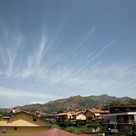 Happy Home Giardini Naxos Exterior foto