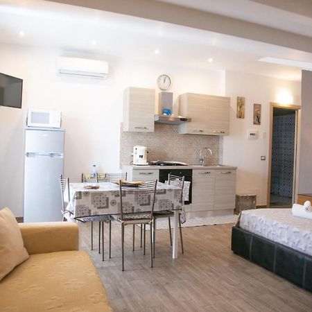 Happy Home Giardini Naxos Exterior foto