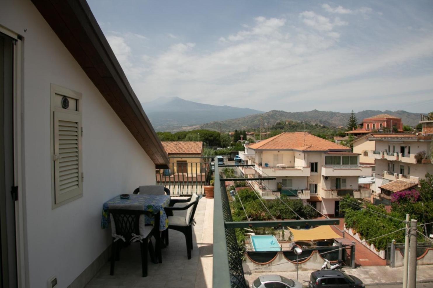 Happy Home Giardini Naxos Exterior foto